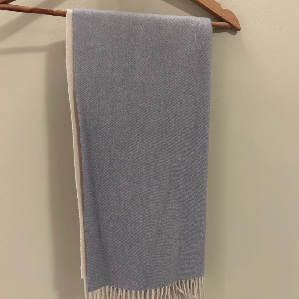 Amicale blue and white scarf